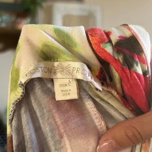 Size Large Boston Proper Floral Tank Top - Picture 3 of 7